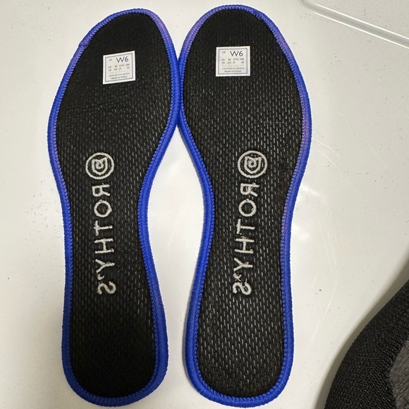 Rothy’s The Flat in black solid. Size 6 - Picture 6 of 7